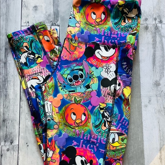 Disney’s Passholder Custom Leggings - Picture 1 of 2